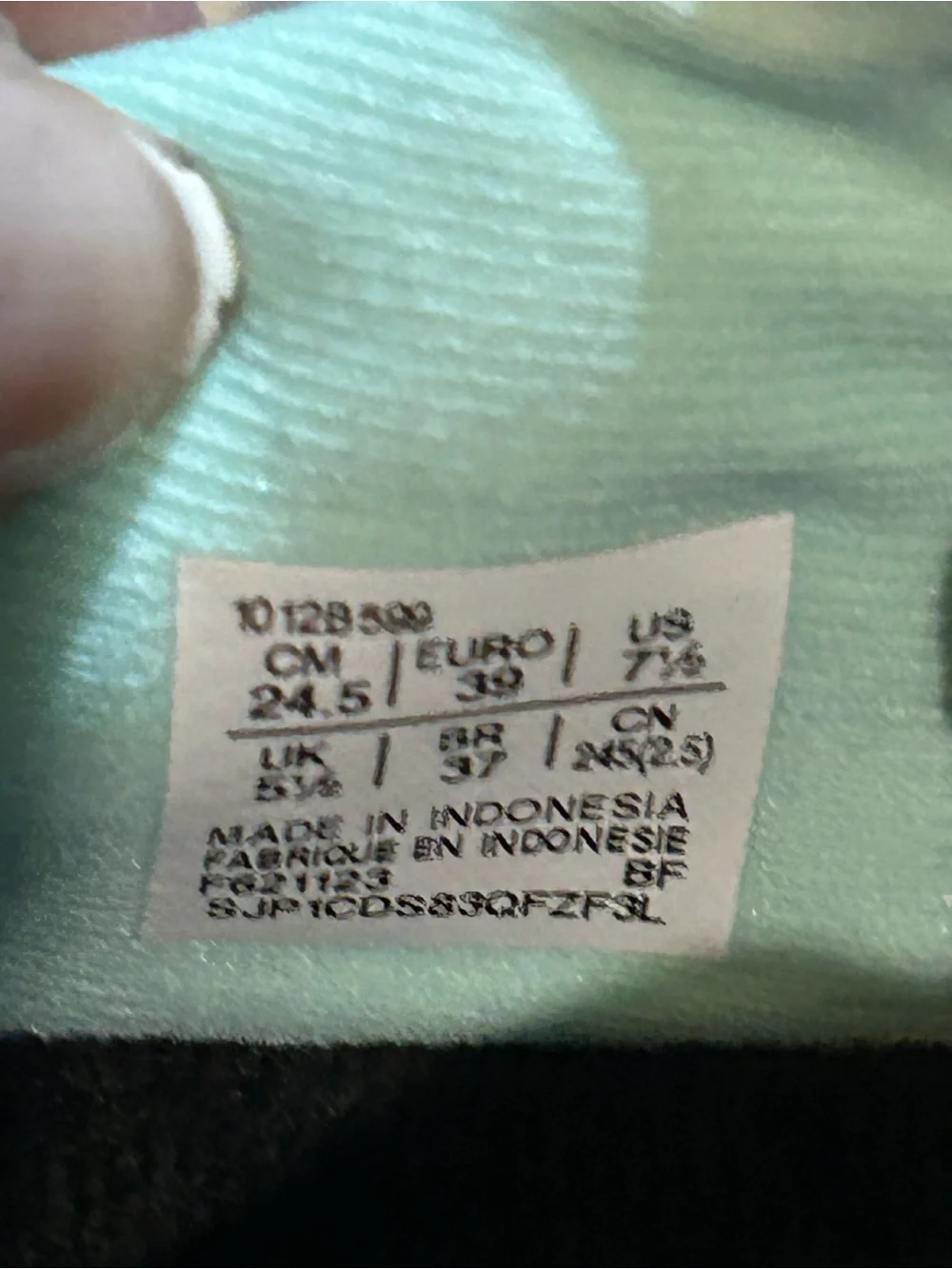 ASICS Black and Mint gel women 7.5 running shoes